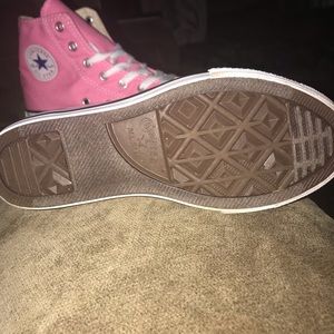 Converse Tennis Shoes